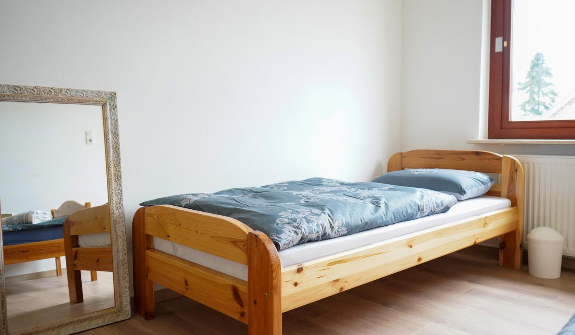 Ruhige Lage, Nah Am Klinikum & Einkaufsmoeglichkeiten Oldenburg Esterno foto
